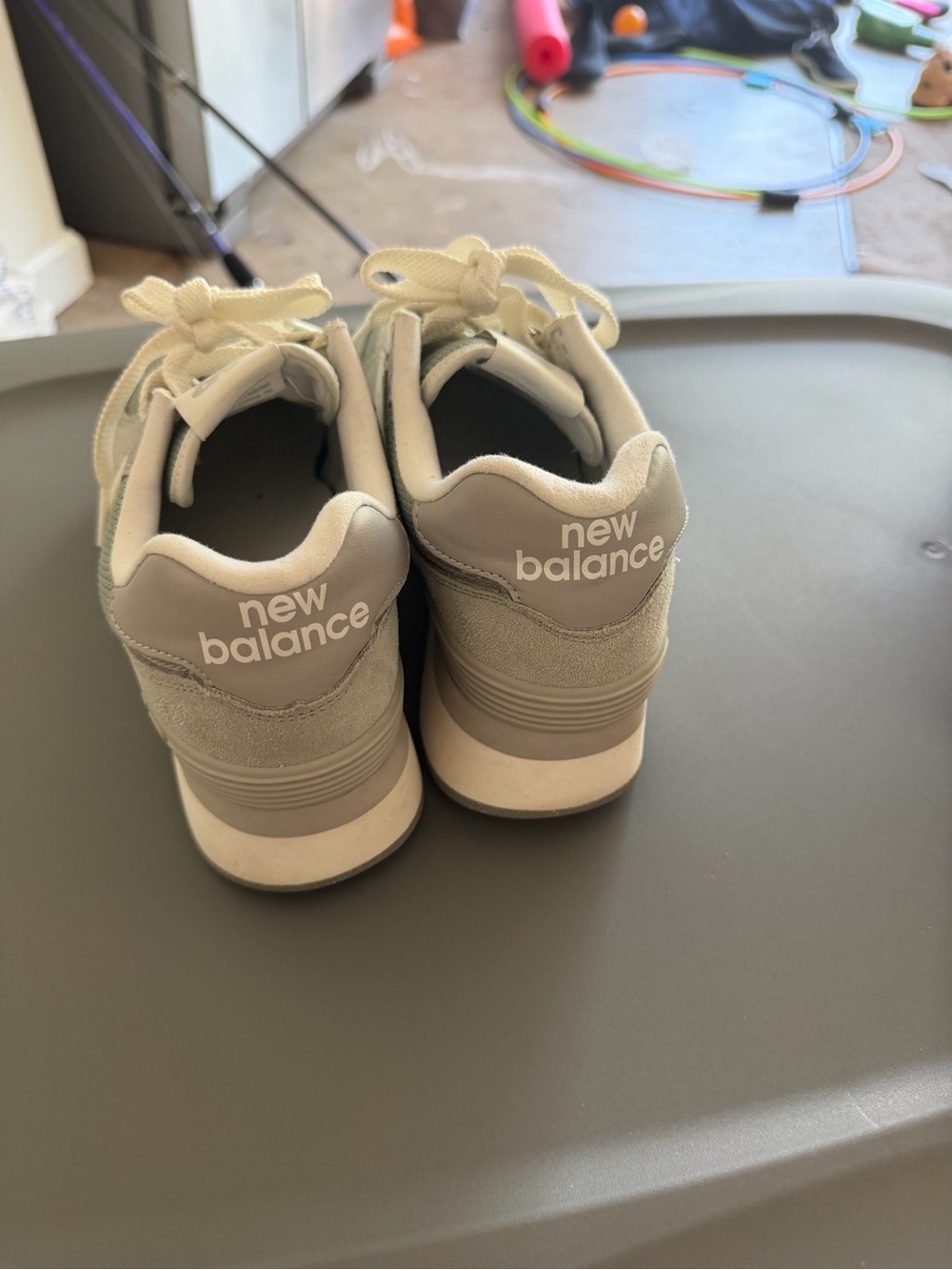 New Balance sage green and cream 574 sneakers - Picture 4 of 8